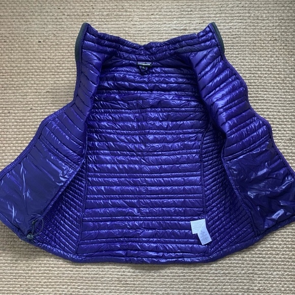 Patagonia Women’s Purple Puff Vest - Picture 4 of 8